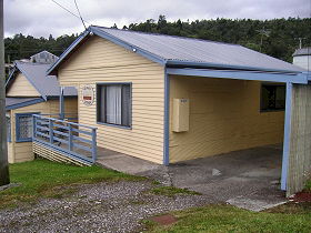 George's Cottage - Accommodation Directory 0