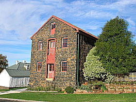 Bluestone Grain Store B&B - Accommodation Directory 0