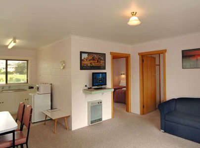 Willaway Motel Apartments - Accommodation Directory 2