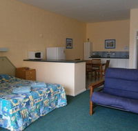 Penguin Holiday Apartments - Accommodation Directory