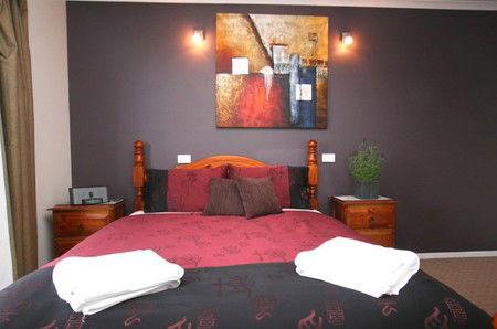 Oakley Place Townhouse - Tasmanian Short Stays - Accommodation Directory 4