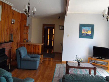 White Beach By The Water Holiday Accommodation - Accommodation Directory 4
