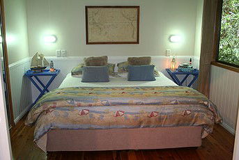 Crater Lakes Rainforest Cottages - Accommodation Directory 6