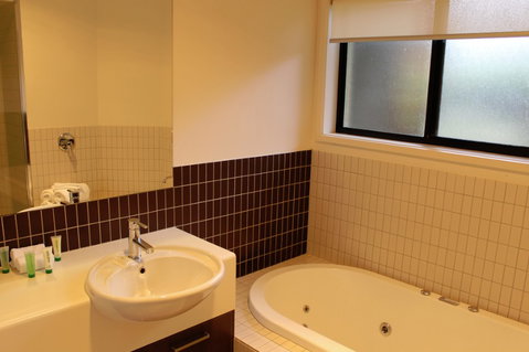 Wyndham Seven Mile Beach - Accommodation Directory 2
