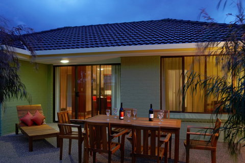 Wyndham Seven Mile Beach - Accommodation Directory 5