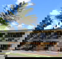 Pippies Beachhouse - Accommodation Directory