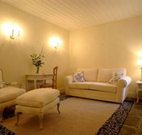 Montrose of Ballarat - Montrose Cottage - Accommodation Directory