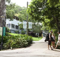 Halse Lodge Backpackers Hostel YHA - Accommodation Directory