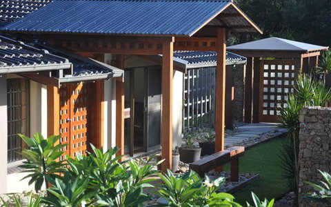 Beachfront House - Accommodation Directory 3