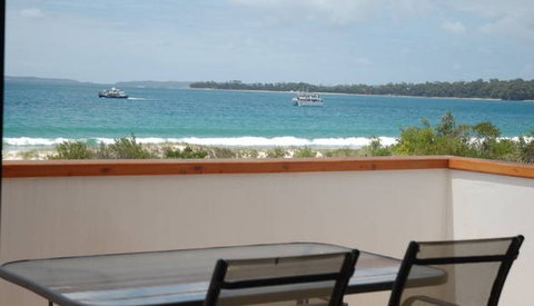 Beachfront House - Accommodation Directory 5