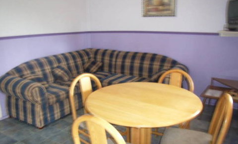 Alonga Cottages - Accommodation Directory 2