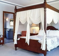 Melville House - Accommodation Directory