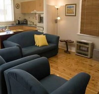Emaroo Cottage on Williams Street - Accommodation Directory
