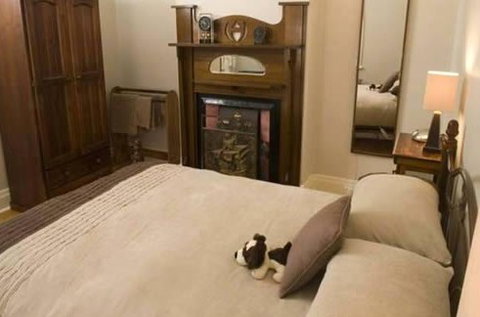 Emaroo Cottage On Williams Street - Accommodation Directory 1