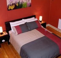 Townhouse Two - Accommodation Directory