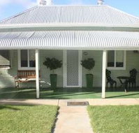 Unique Outback Cottages - Hebbard Cottage - Accommodation Directory