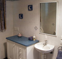 Blue Wren Cottage - Coolabah - Accommodation Directory