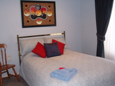 Blue Wren Cottage - Coolabah - Accommodation Directory 3