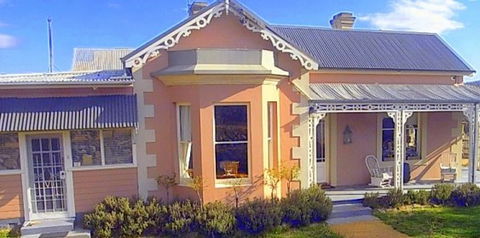 Cromwell House - Accommodation Directory 0