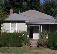 Honeysuckle Cottage Jingellic - Accommodation Directory