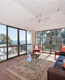 Magnus Street Treetops - Accommodation Directory 1
