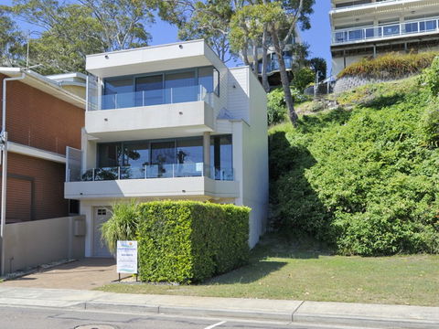 Dolphins - Accommodation Directory 2