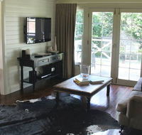 Book Barn Cottage - Accommodation Directory