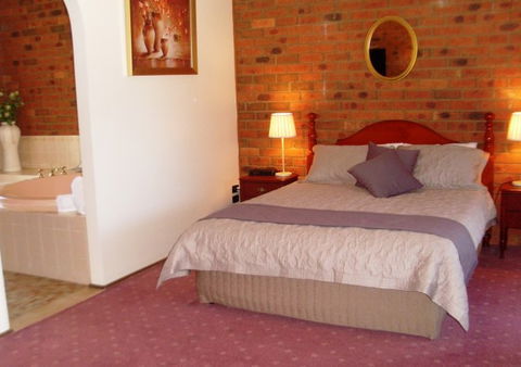 Federation Motor Inn - Accommodation Directory 3