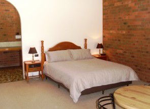 Federation Motor Inn - Accommodation Directory 4