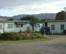 Auto Cabins And Motel - Accommodation Directory 1