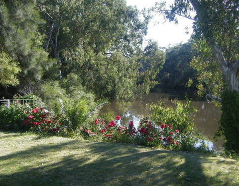 Bidgee Bankside Cottage - Accommodation Directory 0
