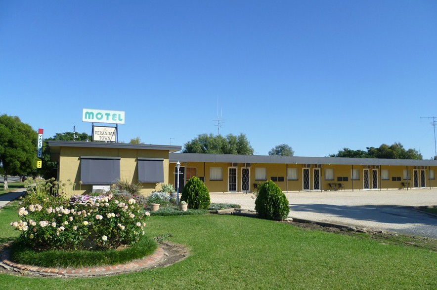 Lockhart NSW Accommodation Directory