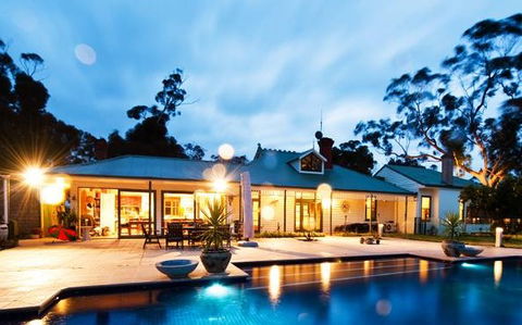 Bright On The Murray - Accommodation Directory 0