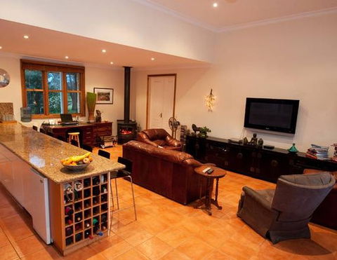 Bright On The Murray - Accommodation Directory 1