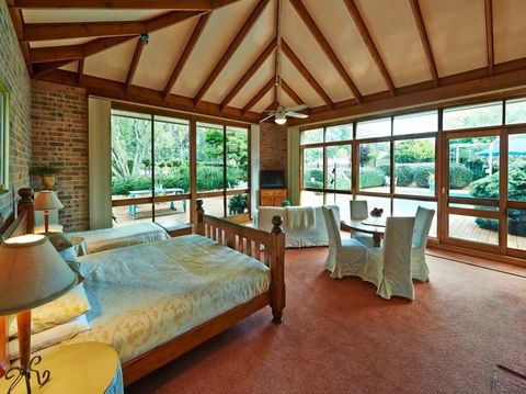 The Garden Room Bed And Breakfast - Accommodation Directory 3