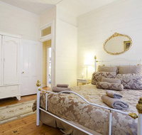 Chez Molle - Accommodation Directory