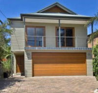 A Beach House Near Manly Two - Accommodation Directory