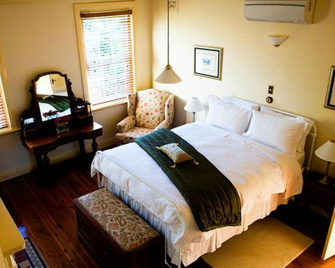 B And B On The Park - Accommodation Directory 1