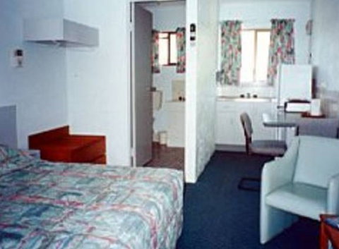 Kinka Palms Beachfront Apartments / Motel - Accommodation Directory 4