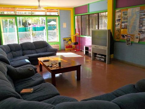 Fraser Roving Backpacker Resort - Accommodation Directory 1