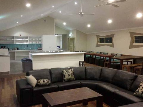 Flashpackers Hervey Bay - Accommodation Directory 5