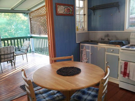Auckland Street Queenslander - Accommodation Directory 2