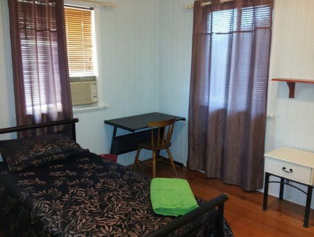 Auckland Street Queenslander - Accommodation Directory 5