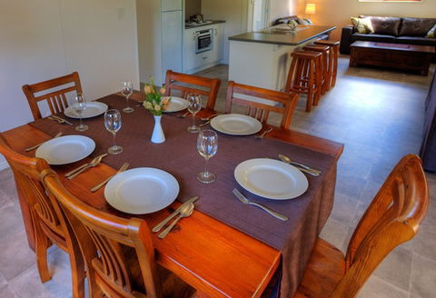 Killarney View Cabins And Caravan Park - Accommodation Directory 3