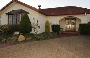 McNevins Warwick Motel And Gunyah Restaurant - Accommodation Directory 2