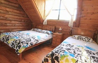 Mirrabooka - Chalet - Accommodation Directory 3