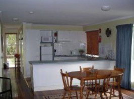 Firefly - Holiday Home - Accommodation Directory 2