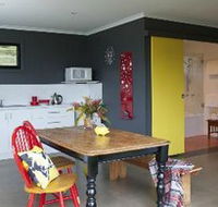 Deshons Retreat - Accommodation Directory