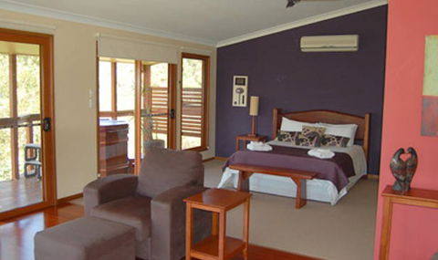 Ravensbourne Escape Tree Tops - Accommodation Directory 4