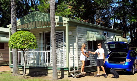 Ashmore Palms Holiday Village - Accommodation Directory 4
